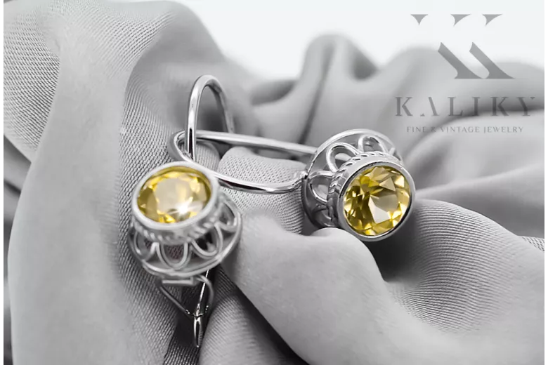 Des boucles d'oreilles Artisanat vintage Péridot jaune Argent sterling 925 vec117s